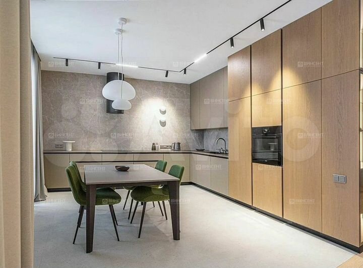 2-к. квартира, 65 м², 8/16 эт.