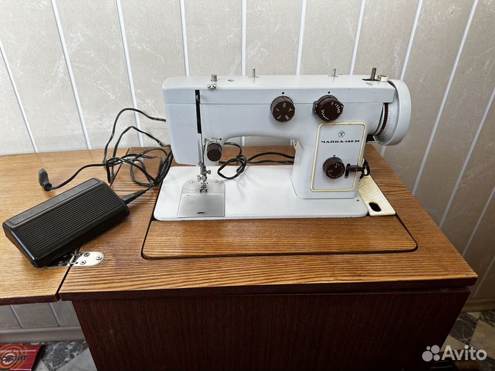 Электрическая Швейная машина Чайка 142 М