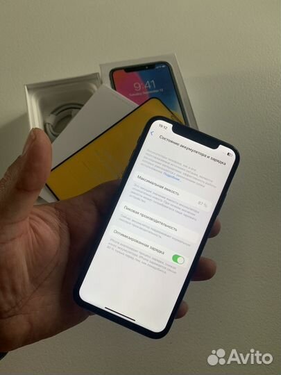 iPhone XR 128gb коралловый