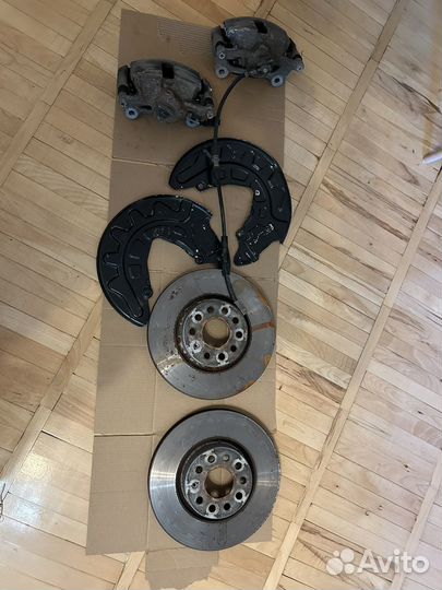 Тормозна система от audi Q3 2012 оригинал