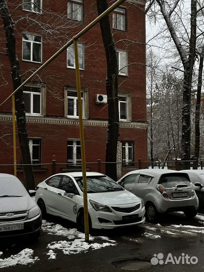 Инструктор по вождению на автомате