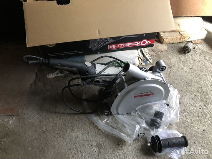 Штроборез Бороздодел Интерскол пд-230/2600