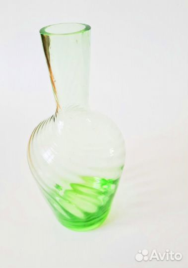 Ваза СССР зеленая