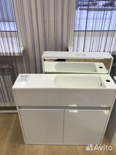 Раковина с тумбой