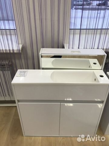 Раковина с тумбой