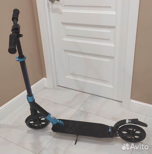 Продам самокат Tech Team 210 lux