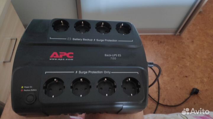 APS Back-UPS ES 700