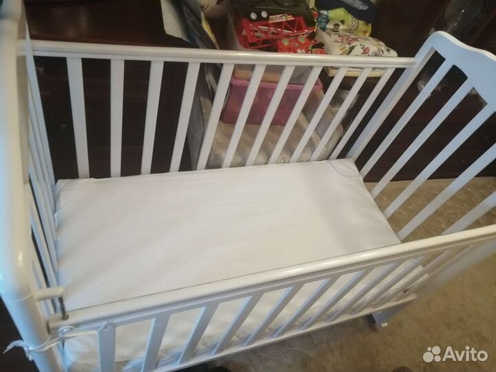 Детская кроватка