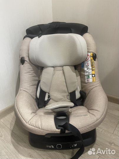 Автокресло Maxi-Cosy AxissFix Plus