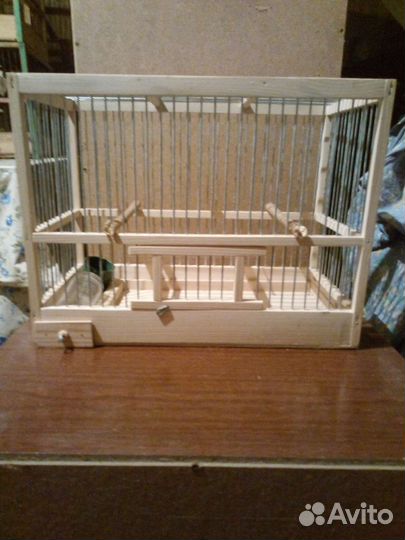 Клетки для птиц деревянные