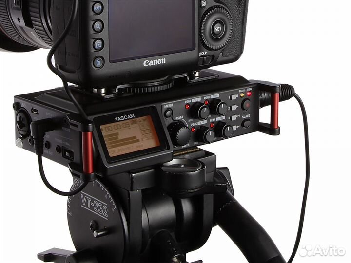 Портативный рекордер Tascam DR-70D