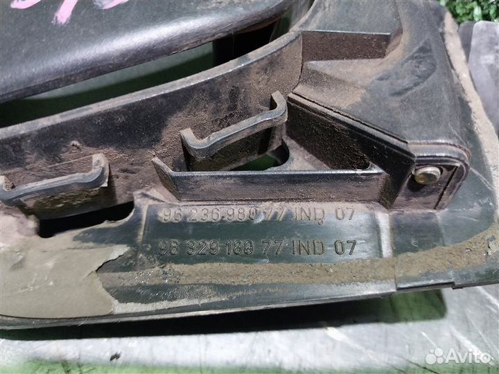 Ручка двери внутренняя правая Peugeot 206 седан