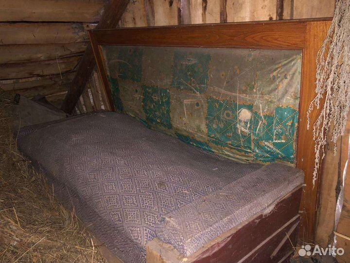 Диван Сталинский