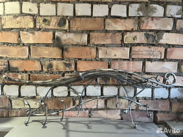 Кованая вешалка