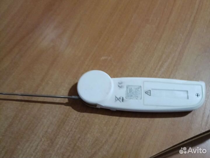 Термометр с убирающимся зондом Testo 104