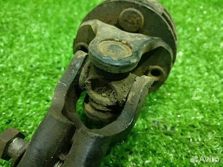 Кардан рулевой колонки Tribeca (05-14) б/у