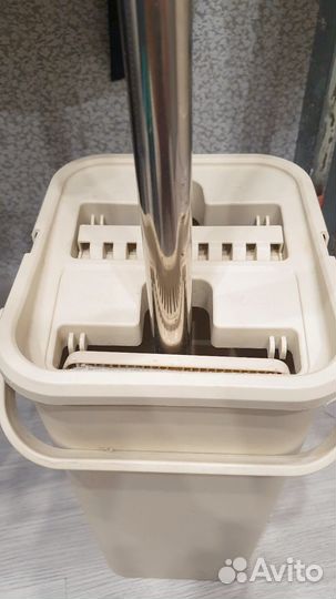 Швабра с отжимом и ведром