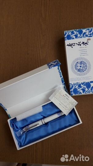 Ручка шариковая подарочная