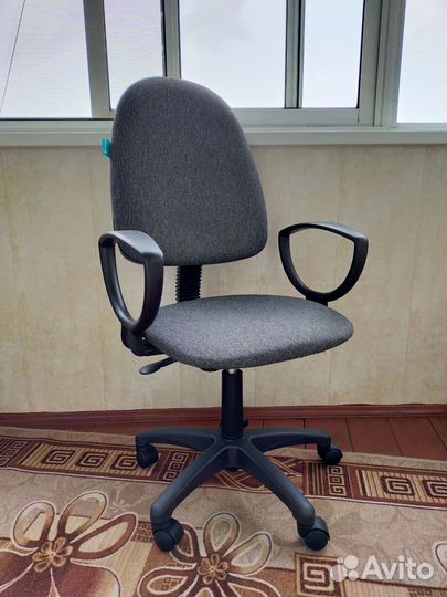 Компьютерное кресло