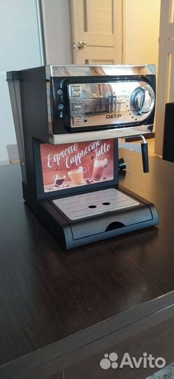 Кофеварка рожковая dexp EM-1000