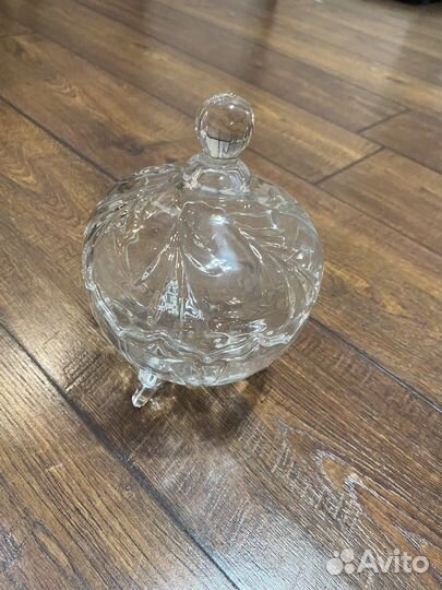 Конфетница с крышкой