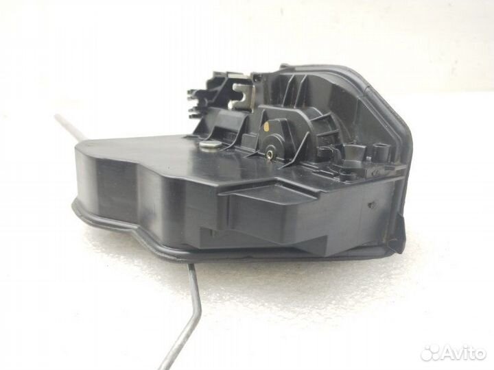 Замок двери задний правый Bmw 5-Series F10 2011