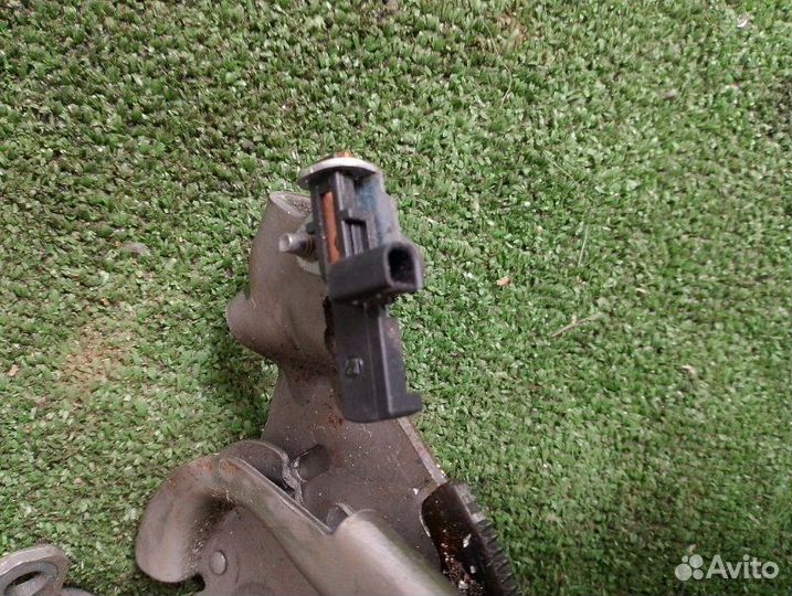 Рычаг стояночного тормоза Opel Corsa 1.4 2007