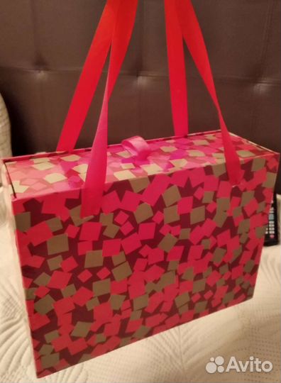 Коробка подарочная оригинальная