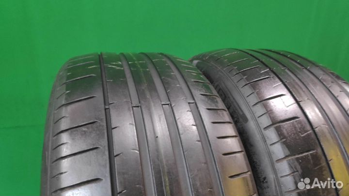 Pirelli P Zero PZ4 245/45 R19 102Y