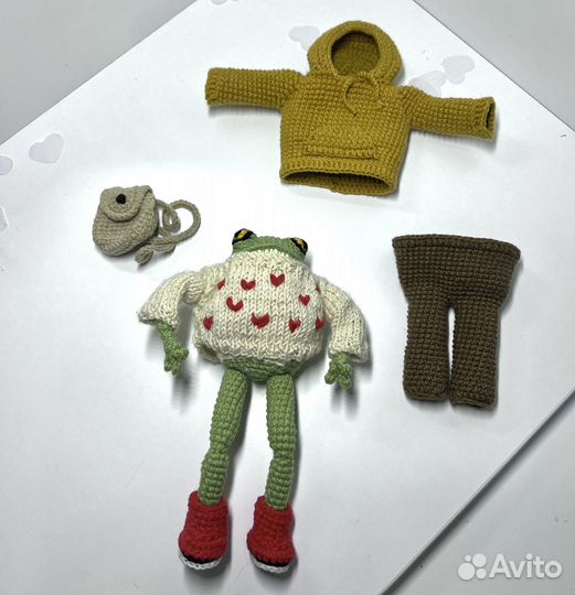 Вязаная лягушка Хьюго ручная работа