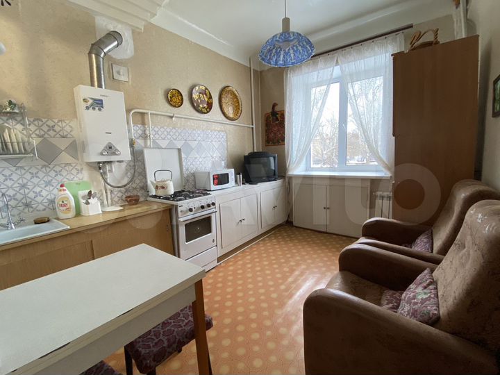 2-к. квартира, 60 м², 2/4 эт.