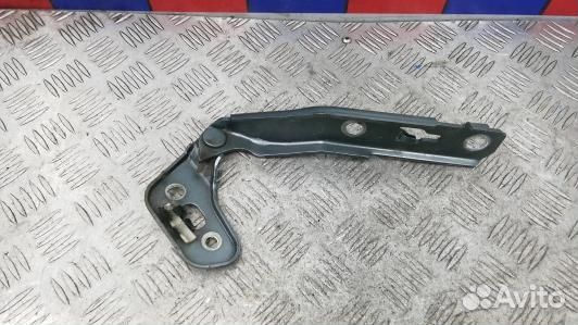 Петля капота audi A6 C6 (YUK09D501)