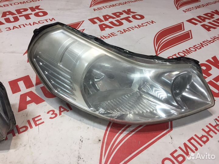 Фара Правая Suzuki SX4 2011