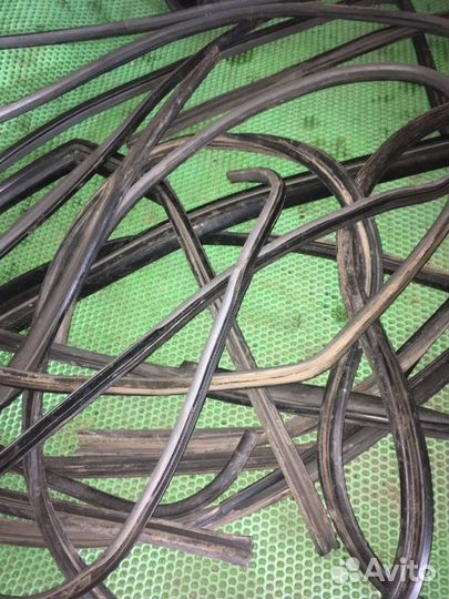 Уплотнительная резинка Chevrolet Lacetti F16D3