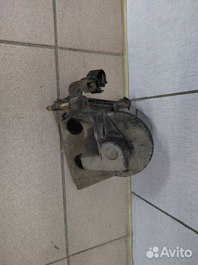 Опора двигателя R Nissan X-Trail T30 2,5 QR25DE