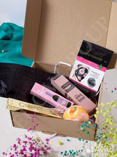 Подарочый бокс с косметикой