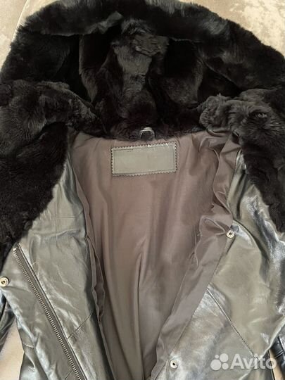 Кожаное пальто с мехом женское S