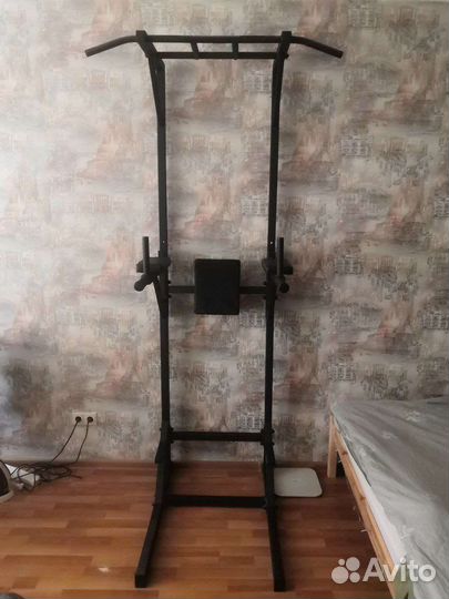 Турник настенный