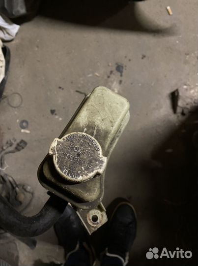 Бочек гидроусилителя Mitsubishi carisma