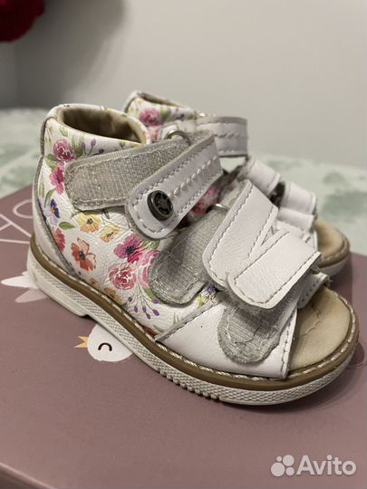 Сандалии для девочки 19 размер