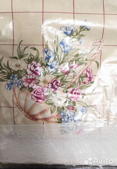 Скатерть с виниловым кружевом Новая