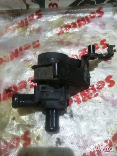 Помпа насос водяной Volkswagen Golf 5, 1.4, BLG