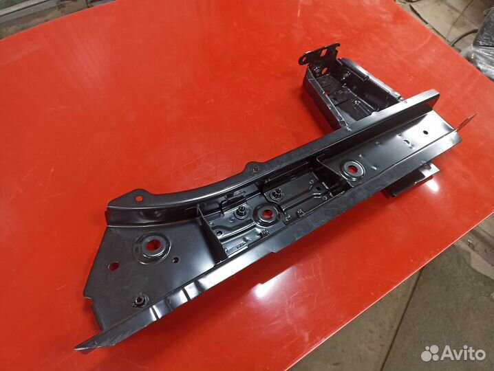 Лонжерон передний левый Renault Duster