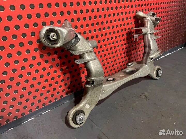 Балка подвески задняя Mercedes-Benz S-Class W222