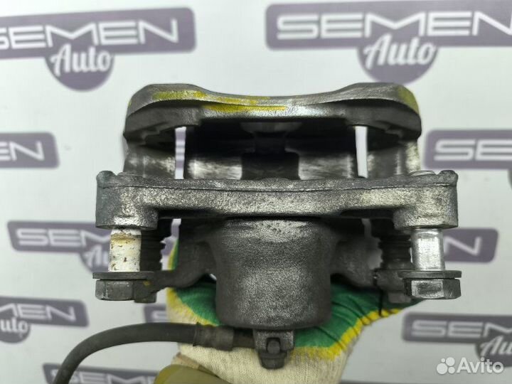 Суппорт передний правый Nissan Teana J32 2008-2014