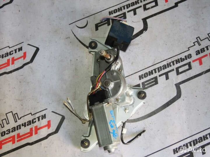 Моторчик заднего дворника toyota raum EXZ10 EXZ15