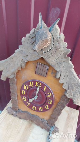 Настенные часы с кукушкой