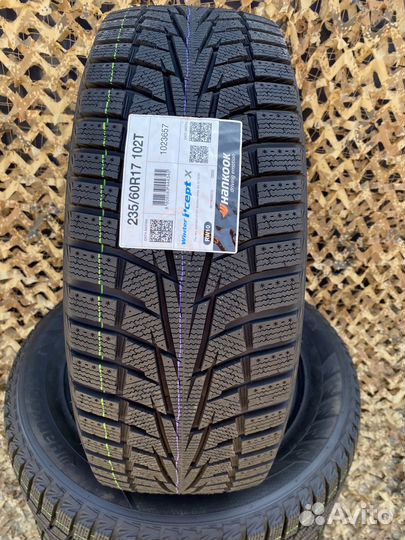 Hankook Winter I'Cept X RW10 235/60 R17 102T