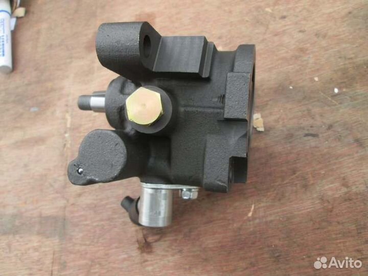 Насос гидроусилителя Toyota Townace Noah KR42 7K-E