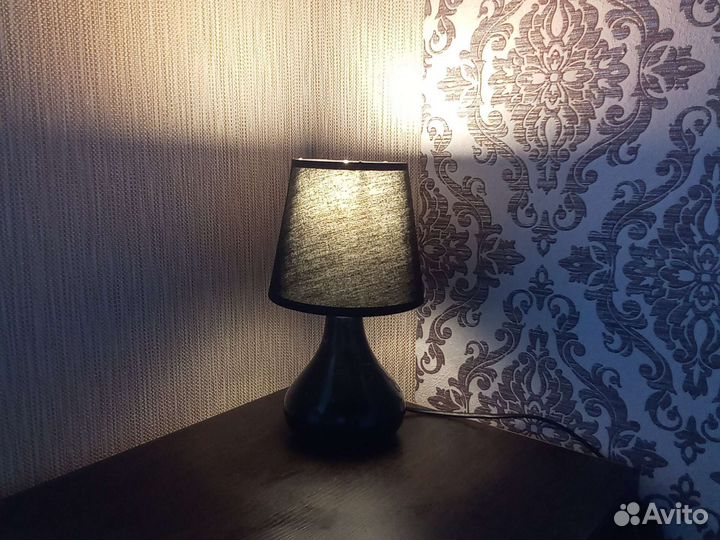 Лампа настольная